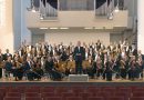 Brandenburgisches Staatsorchester Frankfurt spielt ukrainische Nationalhymne
