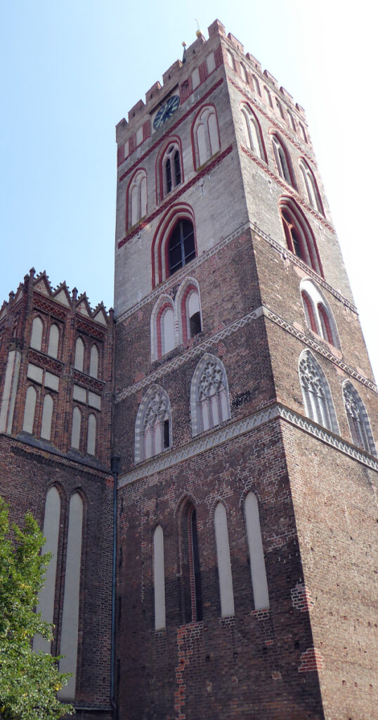 Der Turm der St. Marien Kirche in Frankfurt (Oder).