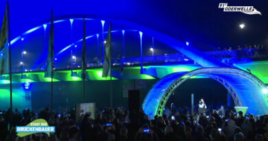 Start der Illuminierung der Stadtbrücke am 2. November 2021