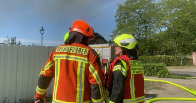 Auch Feuerwehrmann wird bei Brand in Beeskow verletzt