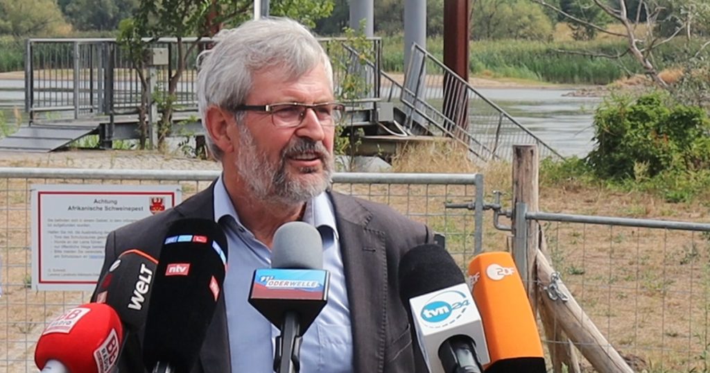 Brandenburgs Umweltminister Axel Vogel (B90/Grüne) in Lebus