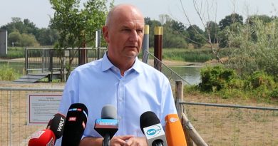 Oderfischsterben: Brandenburgs Ministerpräsident Dietmar Woidke (SPD) in Lebus