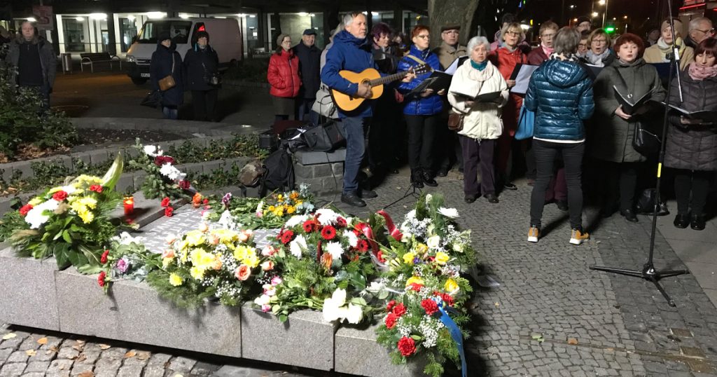 9. November: Gedenken am Brunnenplatz in Frankfurt (Oder)