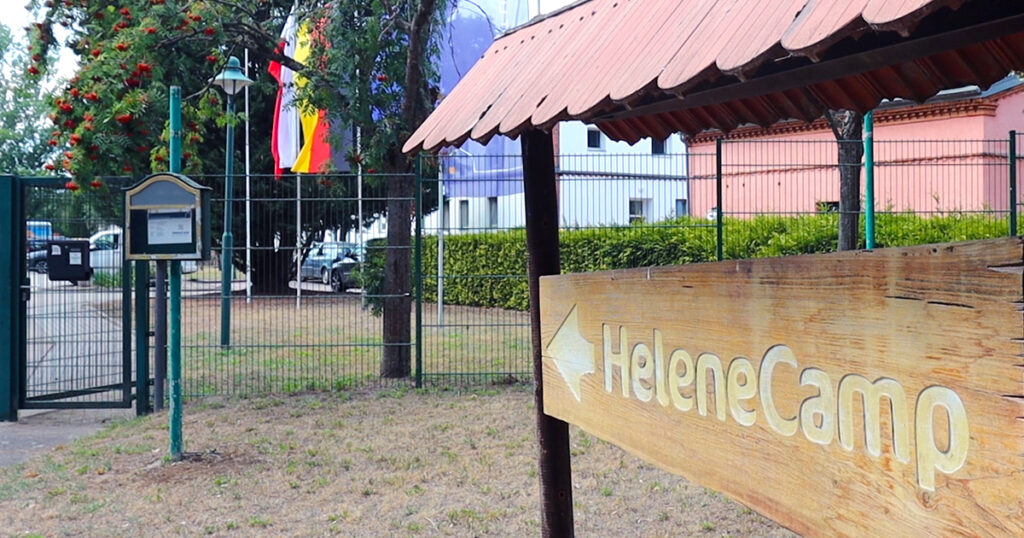 Eingangsbereich des HeleneCamps am Helenesee