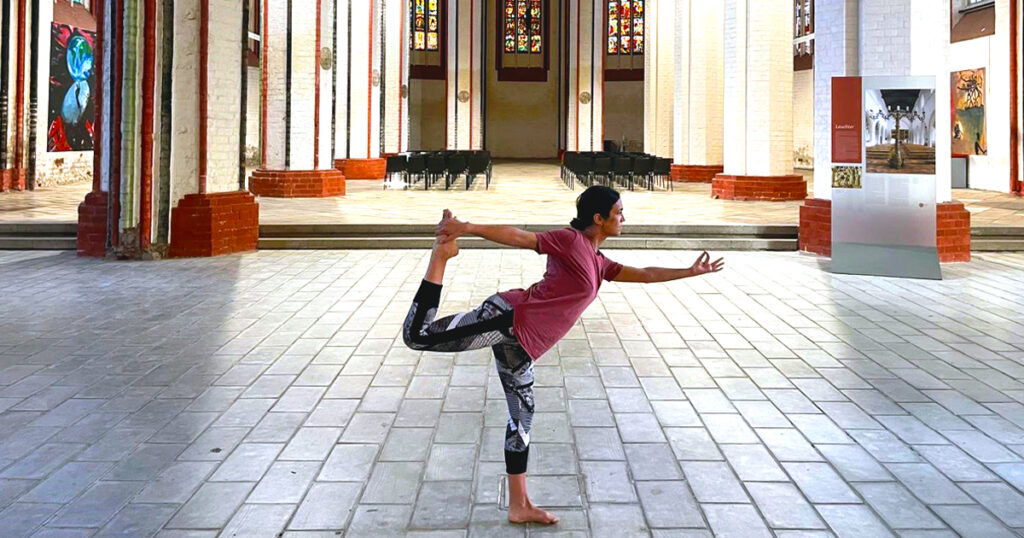 Zum HanseStadtfest Yoga in der St.-Marienkirche