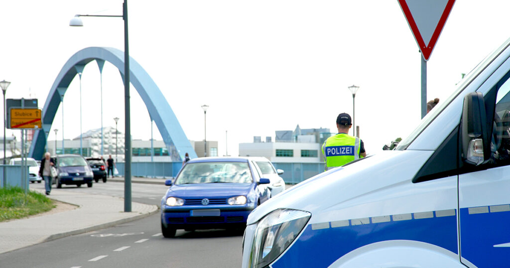 Archiv: Grenzkontrollen der Bundespolizei an der Stadtbrücke in unserer Doppelstadt.