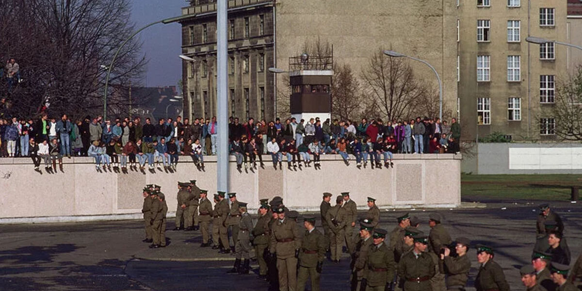 Fall der Berliner Mauer, 10. November 1989