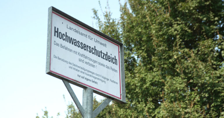 Hochwasserdeich in Frankfurt (Oder)